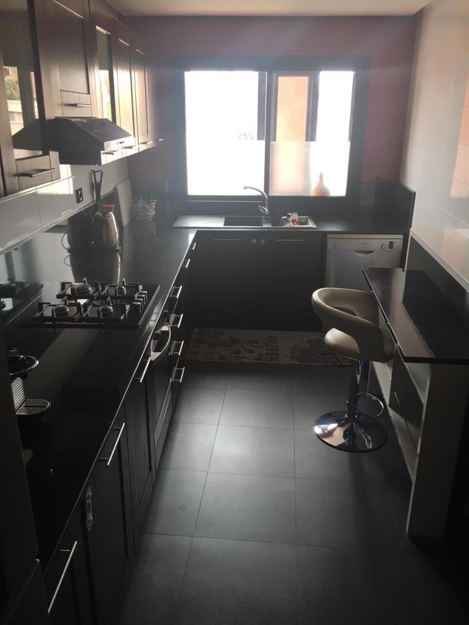 Stylish Gueliz Apartment With Beautiful Terrace Марракеш Экстерьер фото